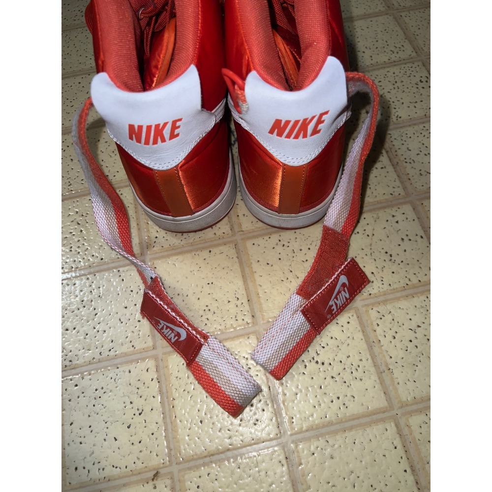 Nike Men's Size 12.5 Vandal High
Supreme Satin Retro Coral Shoes
318330-800 - Picture 3 of 8